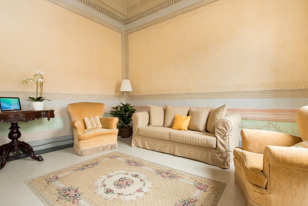 Palazzo Piazza Mazzini Hotel Pescia Cameră foto